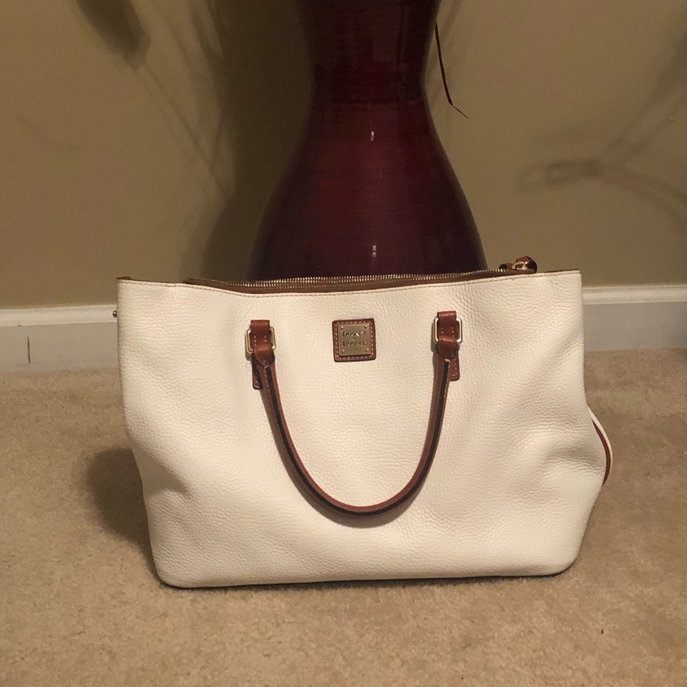 Mint condition Dooley & Bourke purse!
